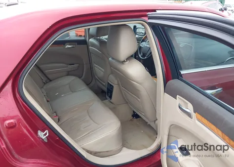 2013 Chrysler 300C z USA, uszkodzony, nr VIN 2C3CCAEG1DH644130